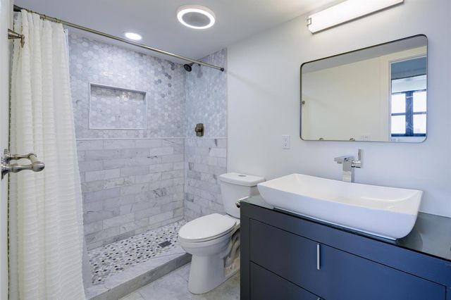 5600 N Flagler Drive 1207, West Palm Beach, FL 33407