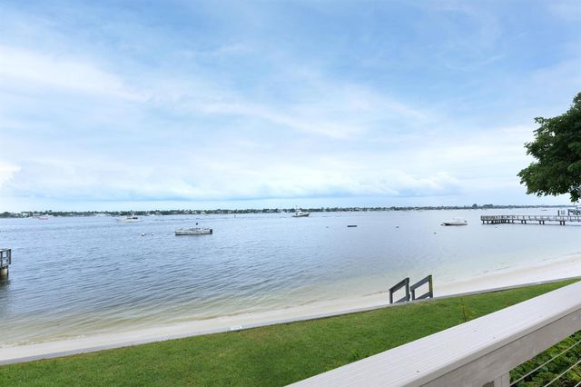 5600 N Flagler Drive 1207, West Palm Beach, FL 33407