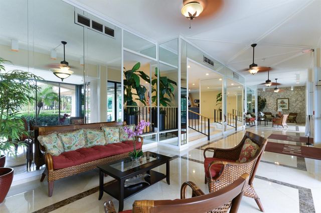 5600 N Flagler Drive 1207, West Palm Beach, FL 33407