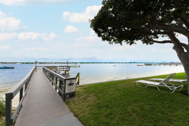 5600 N Flagler Drive 1207, West Palm Beach, FL 33407