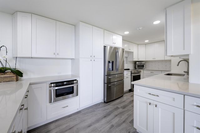 5600 N Flagler Drive 1207, West Palm Beach, FL 33407
