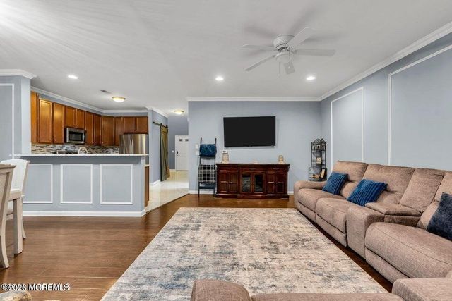 52 Rockingham Way 1, Manchester, NJ 08759