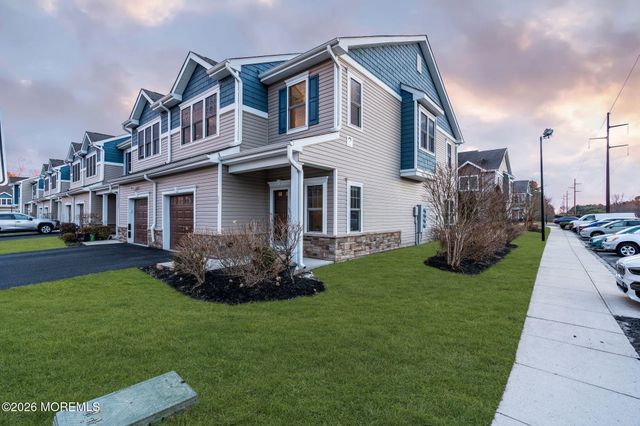 52 Rockingham Way 1, Manchester, NJ 08759