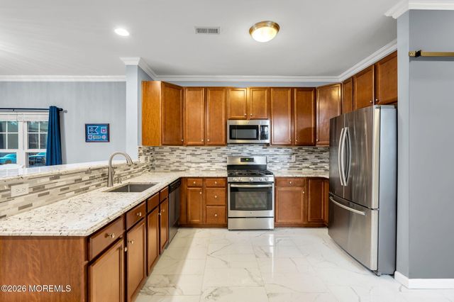 52 Rockingham Way 1, Manchester, NJ 08759