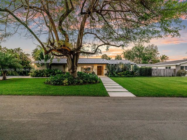 7945 SW 141st Terrace, Palmetto Bay, FL 33158