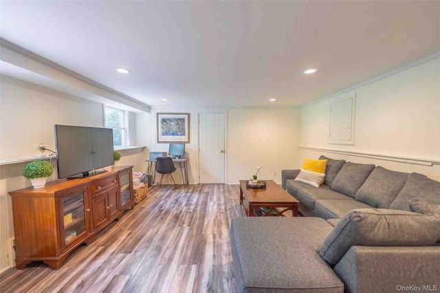 169 Turkey Lane, Cold Spring Harbor, NY 11724