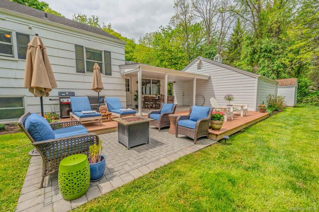 169 Turkey Lane, Cold Spring Harbor, NY 11724