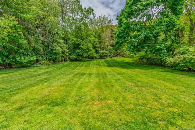 169 Turkey Lane, Cold Spring Harbor, NY 11724