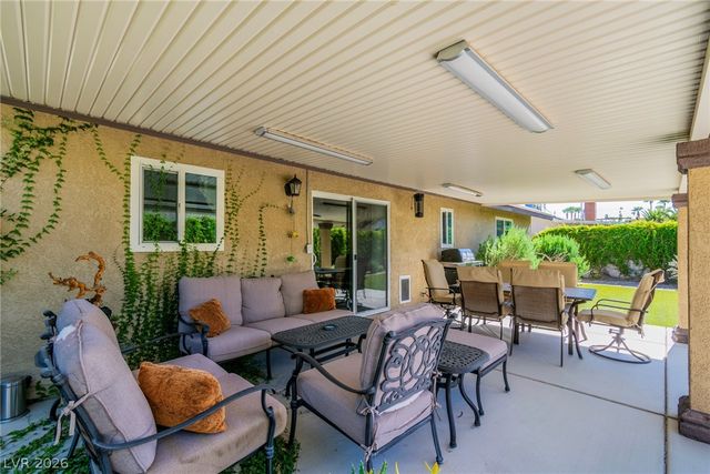 6145 West Twain Avenue, Las Vegas, NV 89103
