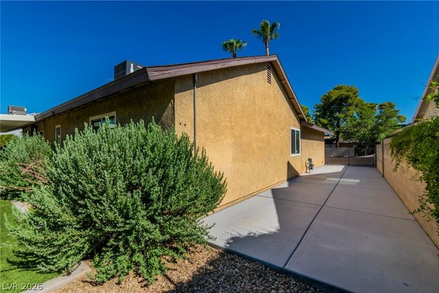 6145 West Twain Avenue, Las Vegas, NV 89103