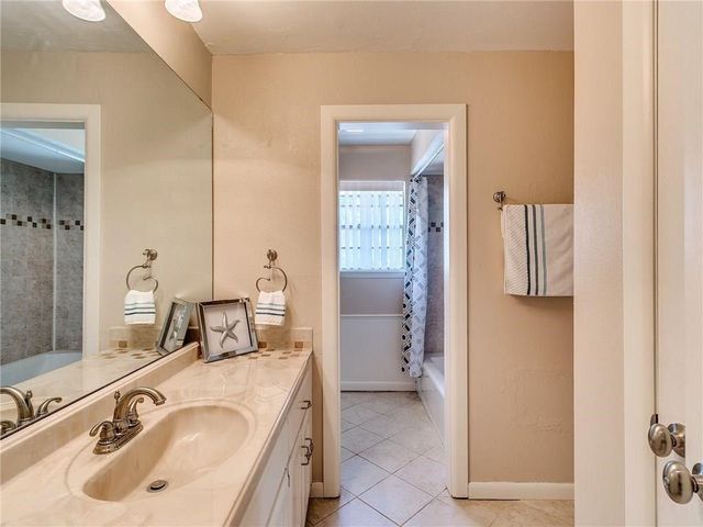 1533 Glenbrook Drive, Oklahoma City, OK 73118