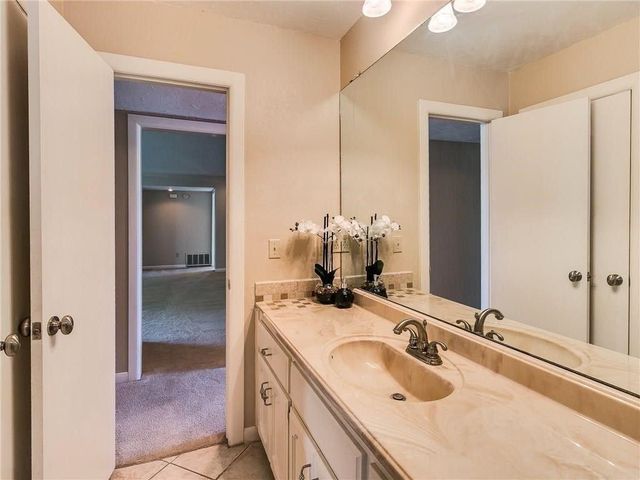 1533 Glenbrook Drive, Oklahoma City, OK 73118