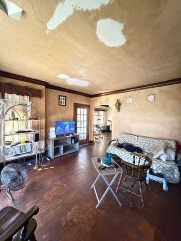7610 S Honore Street, Chicago, IL 60620