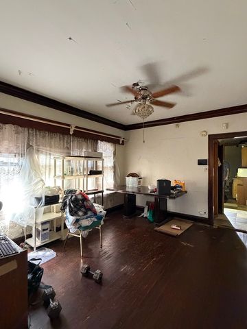 7610 S Honore Street, Chicago, IL 60620