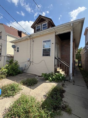 7610 S Honore Street, Chicago, IL 60620