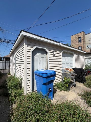 7610 S Honore Street, Chicago, IL 60620