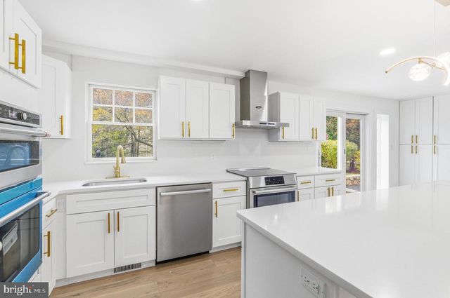 201 CHURCH RD, Devon, PA 19333