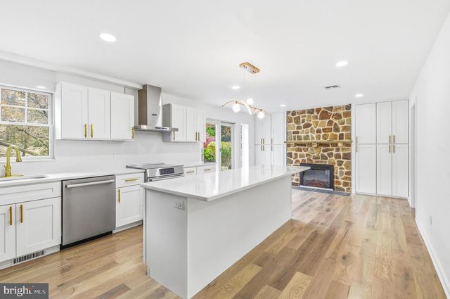 201 CHURCH RD, Devon, PA 19333