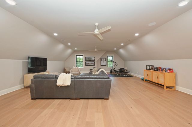335 Sunset Island Trl, Gallatin, TN 37066
