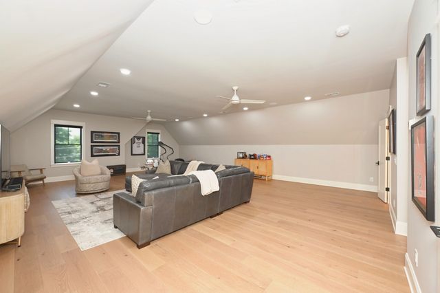 335 Sunset Island Trl, Gallatin, TN 37066