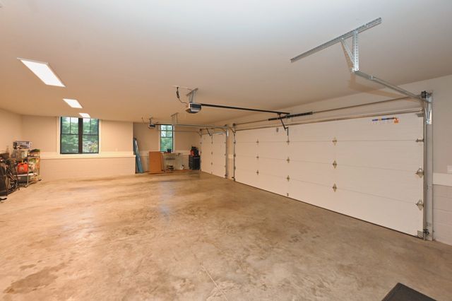 335 Sunset Island Trl, Gallatin, TN 37066