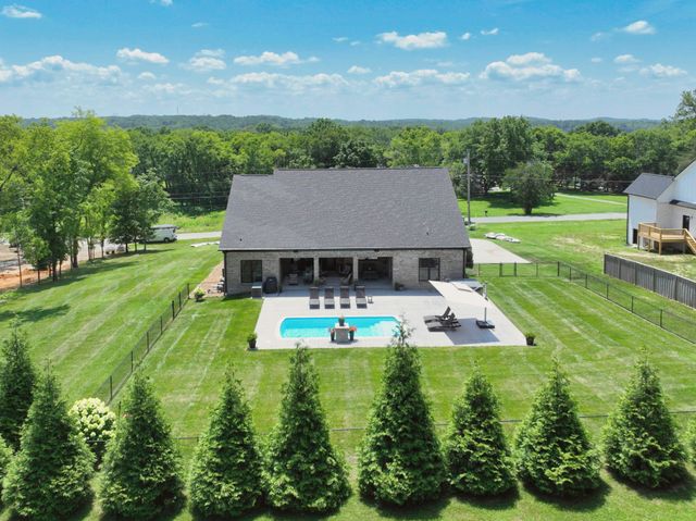 335 Sunset Island Trl, Gallatin, TN 37066