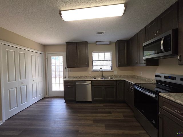 414 Tallulah Trail, Warner Robins, GA 31088