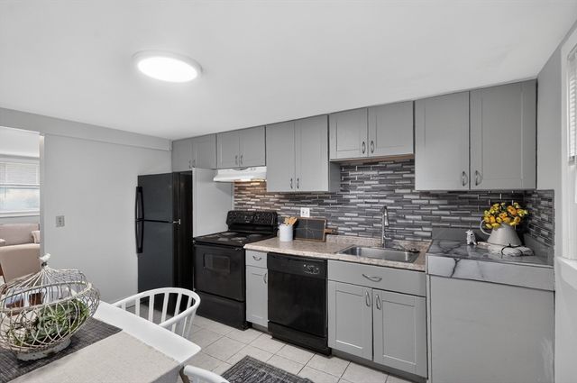 13 Nelson Drive 1, Randolph, MA 02368