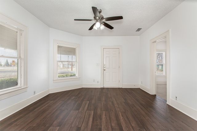 316 W Avenue A, Garland, TX 75040