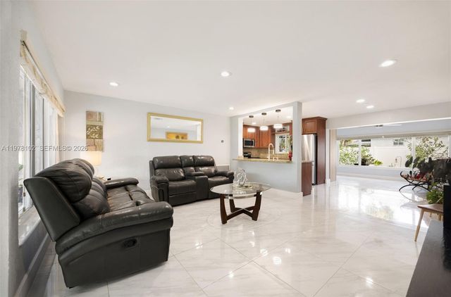 7331 Ramona St, Miramar, FL 33023