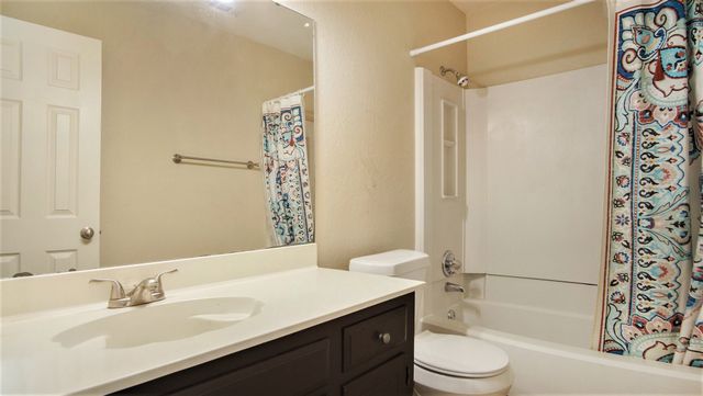 7600 Silveridge Drive, Fort Worth, TX 76133