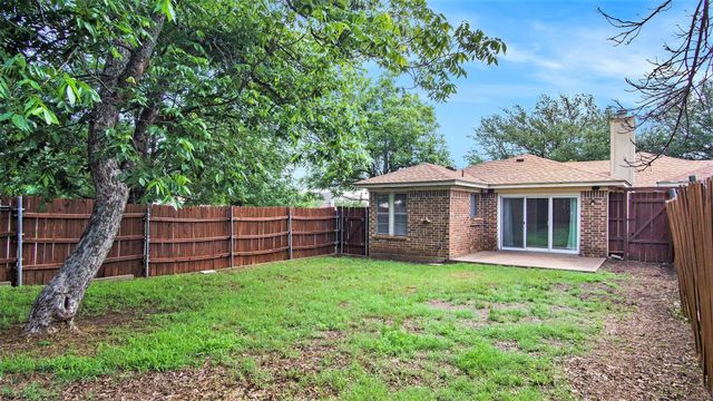 7600 Silveridge Drive, Fort Worth, TX 76133