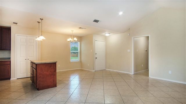 7600 Silveridge Drive, Fort Worth, TX 76133