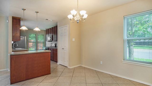 7600 Silveridge Drive, Fort Worth, TX 76133