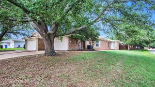 7600 Silveridge Drive, Fort Worth, TX 76133