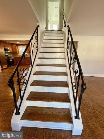 3006 DIXON AVE, Bristol, PA 19007