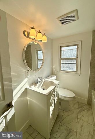 3006 DIXON AVE, Bristol, PA 19007