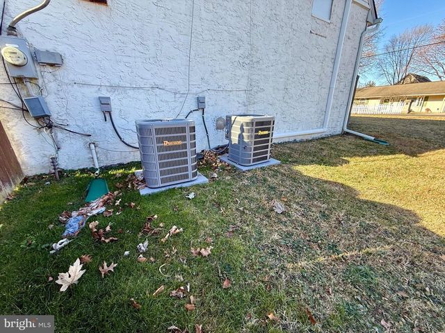 3006 DIXON AVE, Bristol, PA 19007