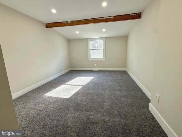 3006 DIXON AVE, Bristol, PA 19007