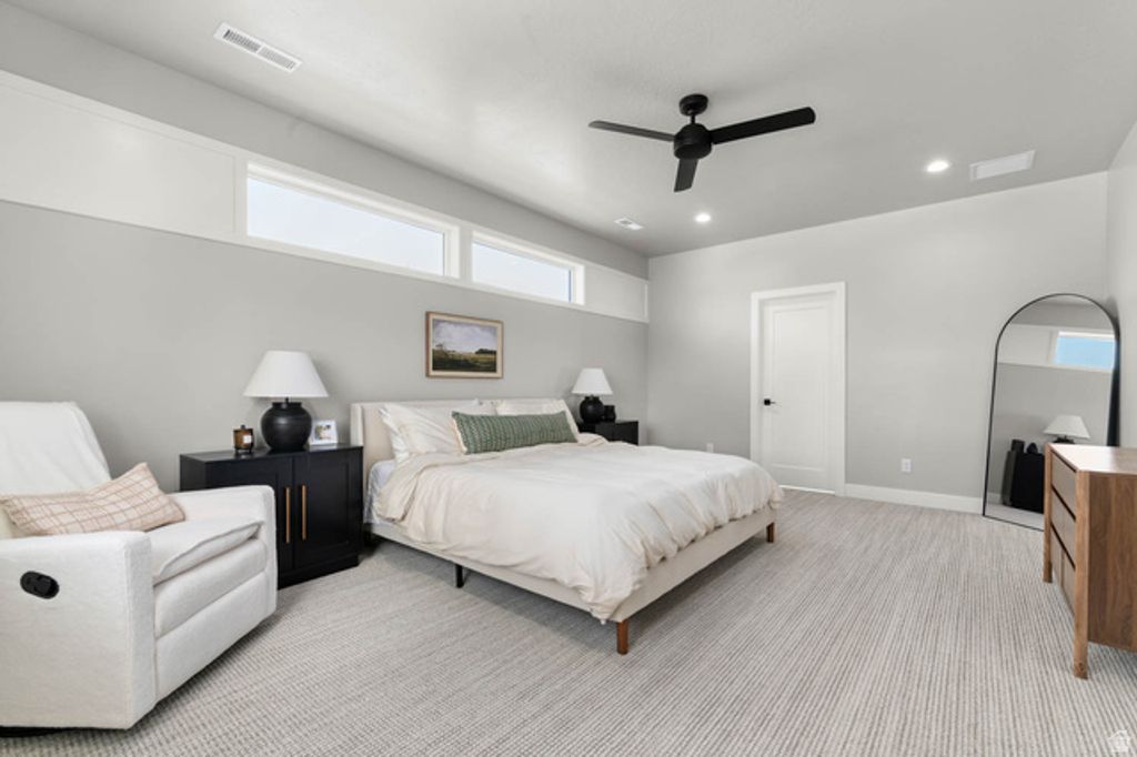 Image 15 of property listing at 708 N DEVONSHIRE DR, Saratoga Springs, UT 84045