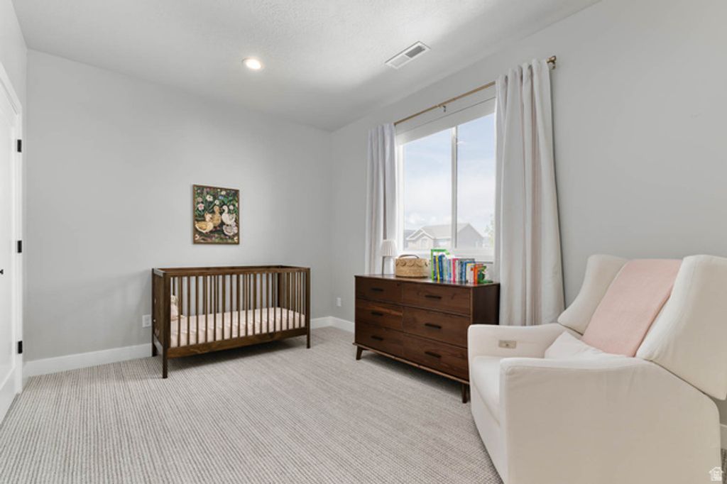Image 21 of property listing at 708 N DEVONSHIRE DR, Saratoga Springs, UT 84045