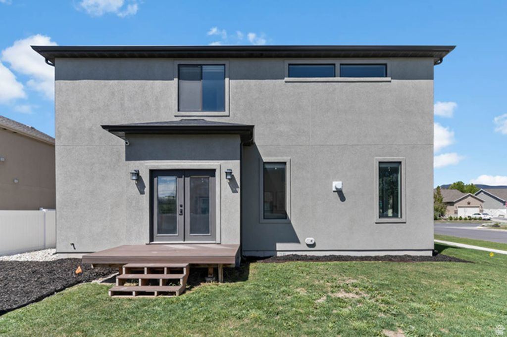 Image 25 of property listing at 708 N DEVONSHIRE DR, Saratoga Springs, UT 84045