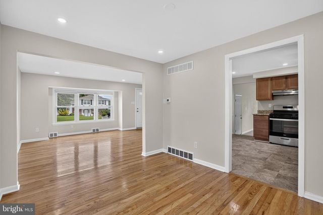 211 S DILLWYN RD, Newark, DE 19711