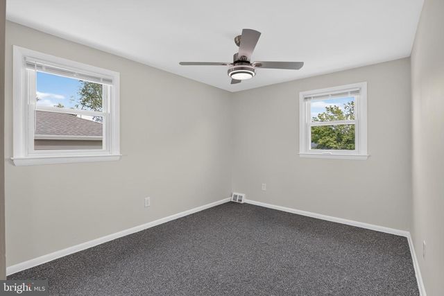 211 S DILLWYN RD, Newark, DE 19711