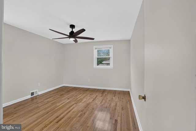 211 S DILLWYN RD, Newark, DE 19711