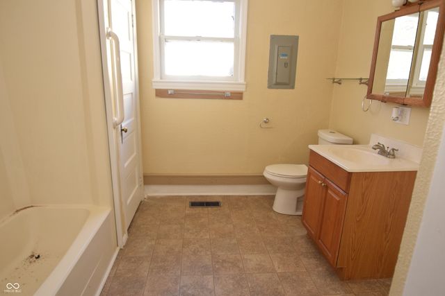 815 W Pike Street, Crawfordsville, IN 47933