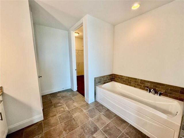 270 17th Street NW 2207, Atlanta, GA 30363