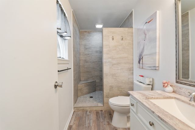 201 Colonial Circle, Athens, TX 75751