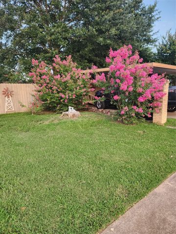 201 Colonial Circle, Athens, TX 75751