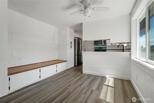 213 W Kelso Avenue, Electric City, WA 99123